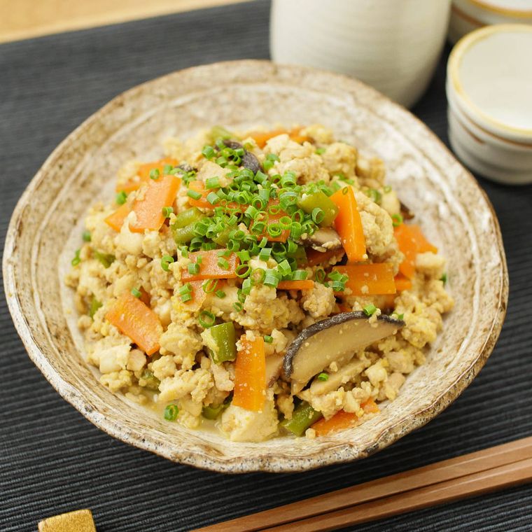 器に盛られた炒り豆腐