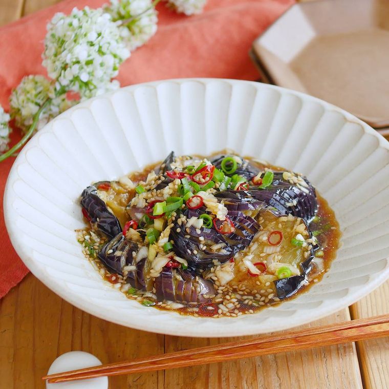 皿に盛られた麻婆なす