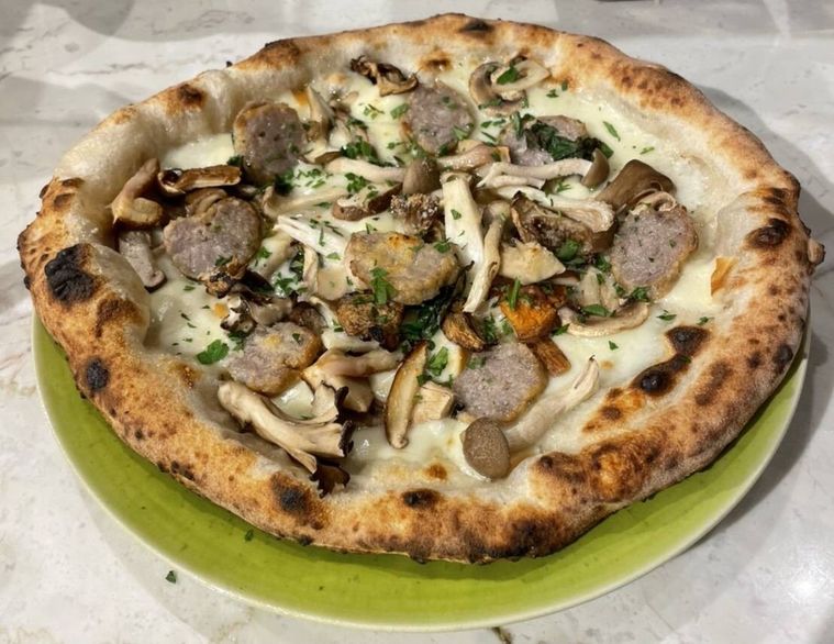 きのこがたっぷりのったボスカイモーラ