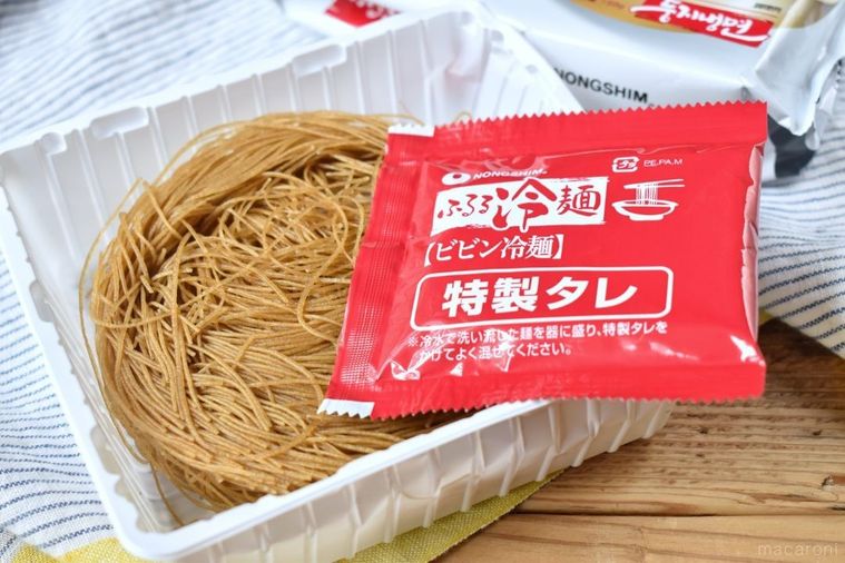 ふるる冷麺ビビン麺の中身