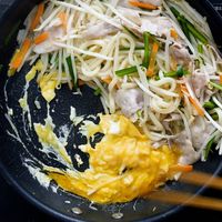 【作り方】アジアン焼きうどん