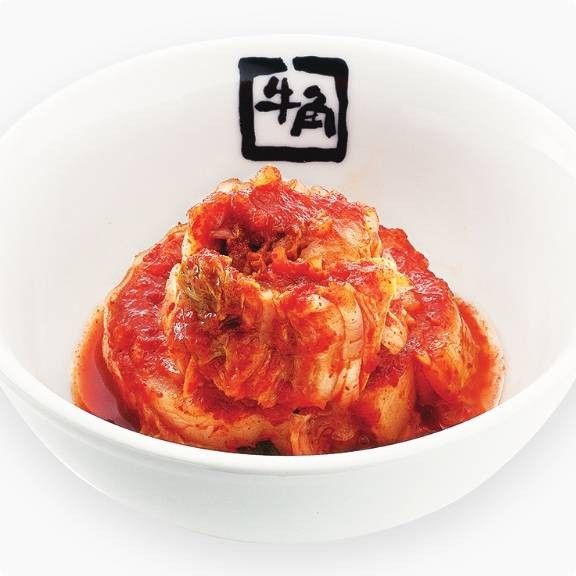 器に盛られた白菜キムチ