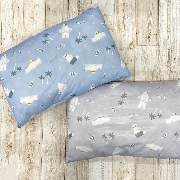 白くまデザインのブルーとグレーの冷感枕