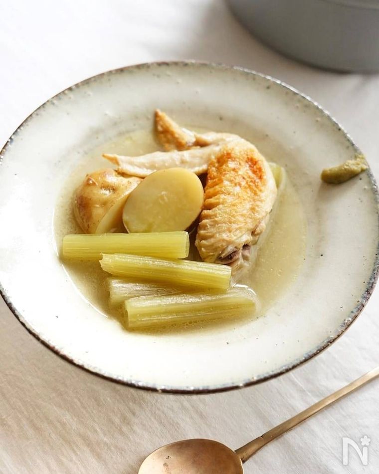 手羽先が入った山菜ポトフ