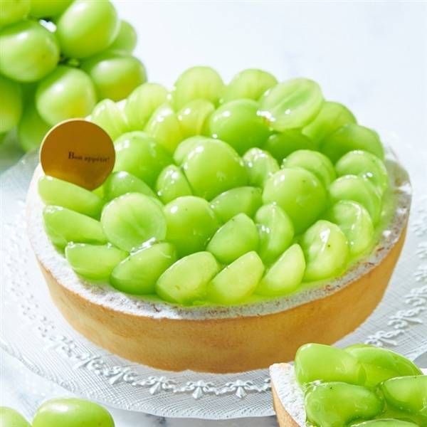 山梨県産シャインマスカットのレアチーズタルトホールのイメージ