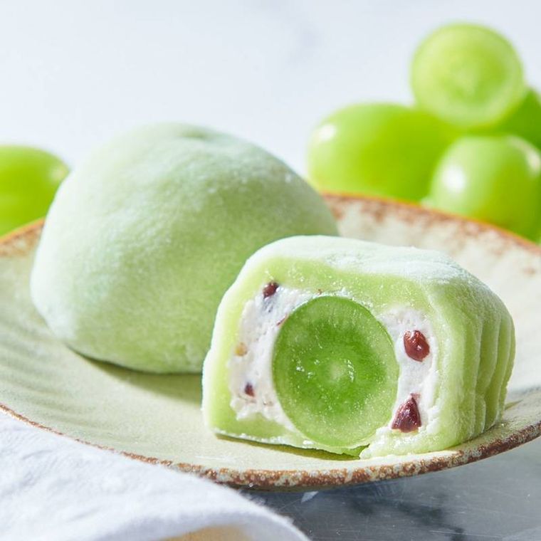 山梨県産シャインマスカットのぶどう大福ホイップクリーム入りのイメージ