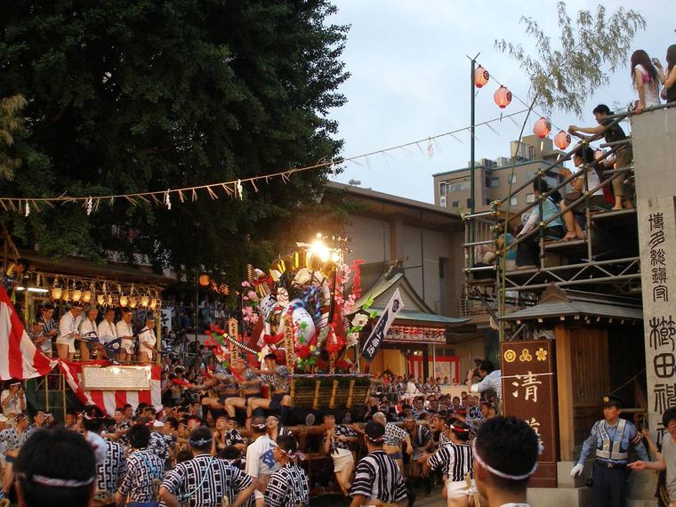 博多祇園山笠の様子