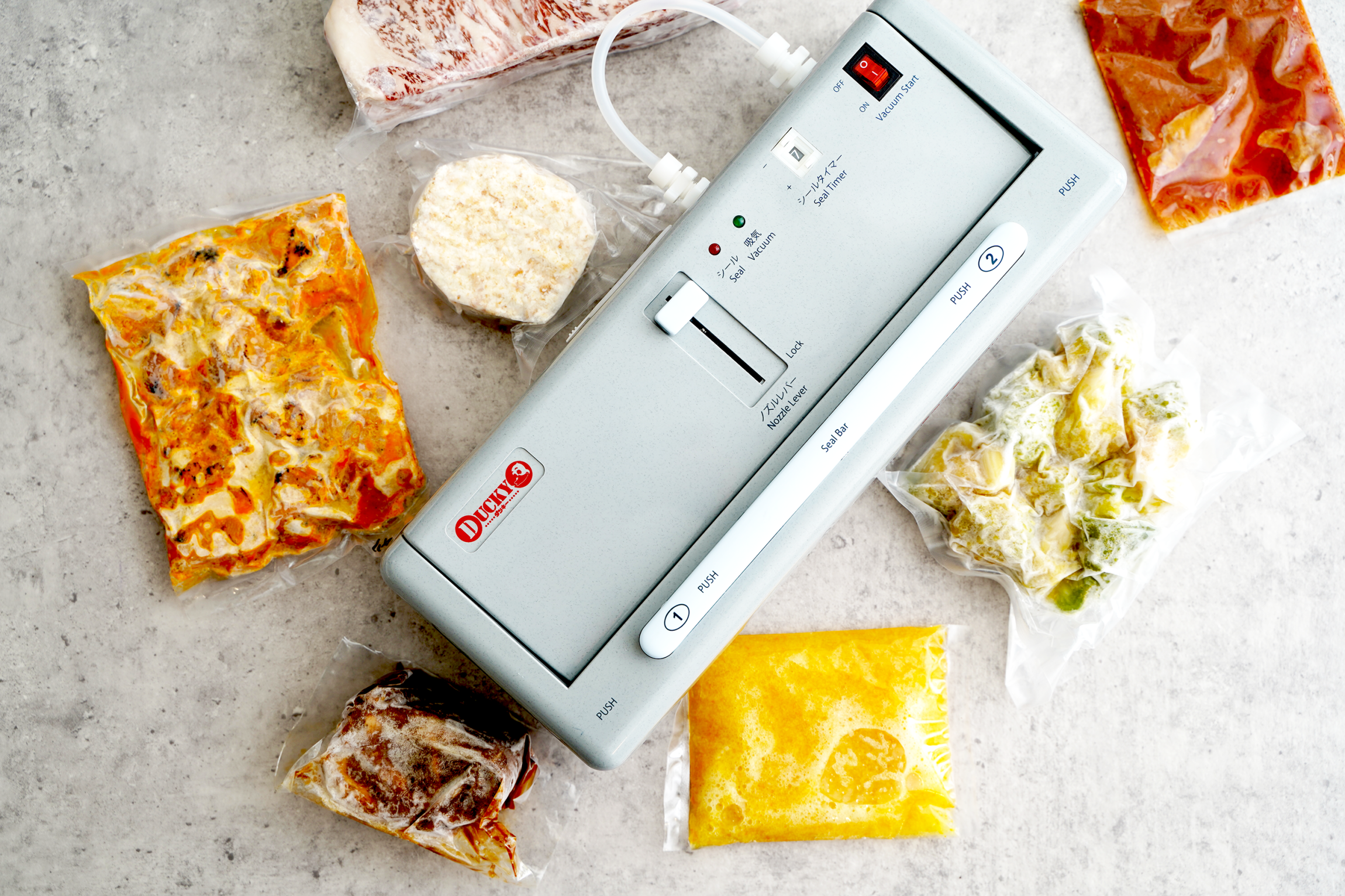 真空パック機フードセーバー FM2010白 FoodSaver 真空パック機 FM2000/2010 フードセーバー