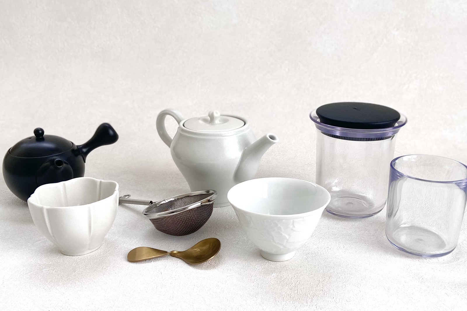 お茶のプロが一目惚れした革新的な急須「360KYUSU」。ナナズ