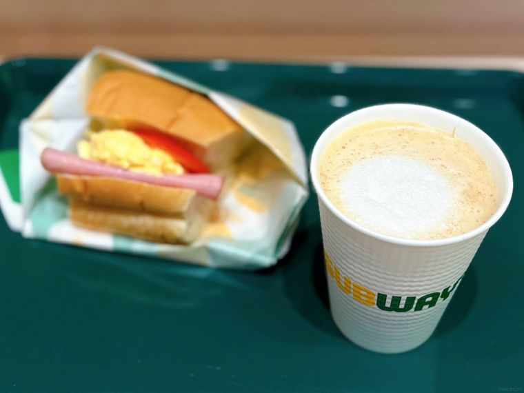 たまごハムサンドドリンクセットのカフェラテ