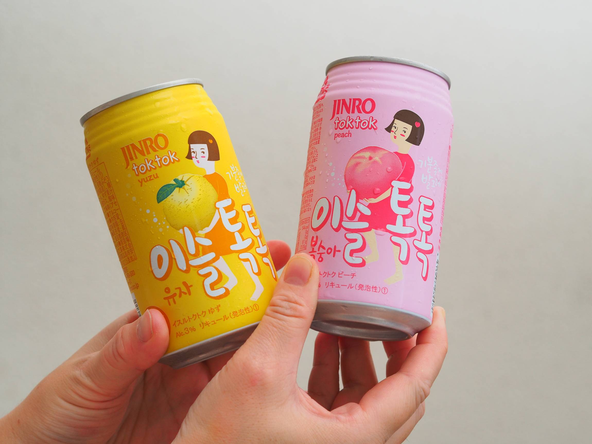 韓国の人気酎ハイ「イスルトクトク」がローソンに上陸。日本限定フレーバーを飲み比べ macaroni