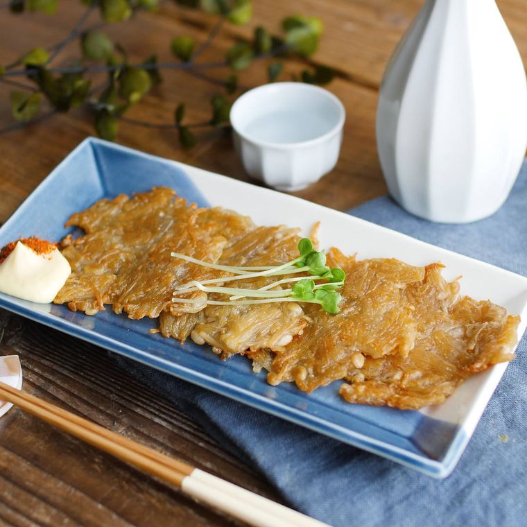 長方形の器に盛られたハッシュドえのき