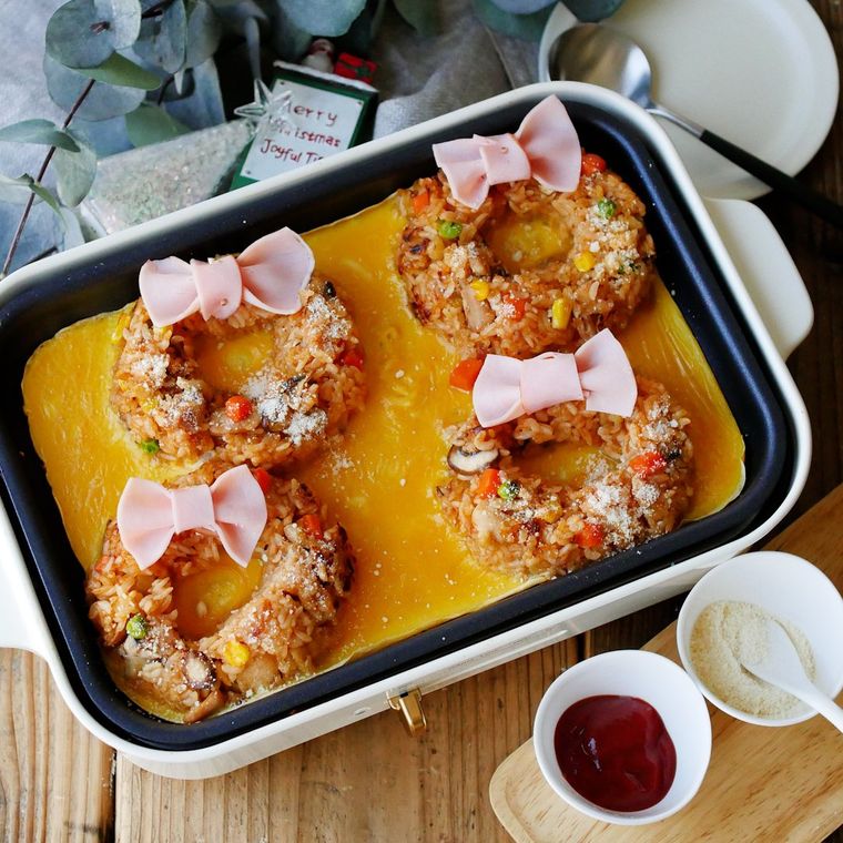 ホットプレートにのったオープンオムライス