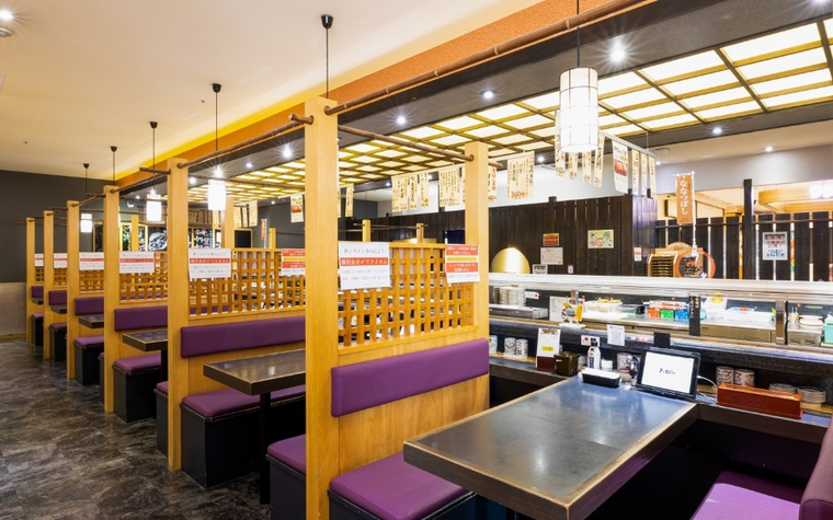 回転寿司とっぴの店内