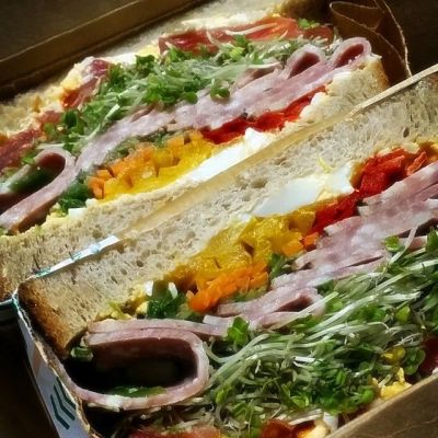 話題上昇中!LoL SPROUT SANDWICHが気になる☆