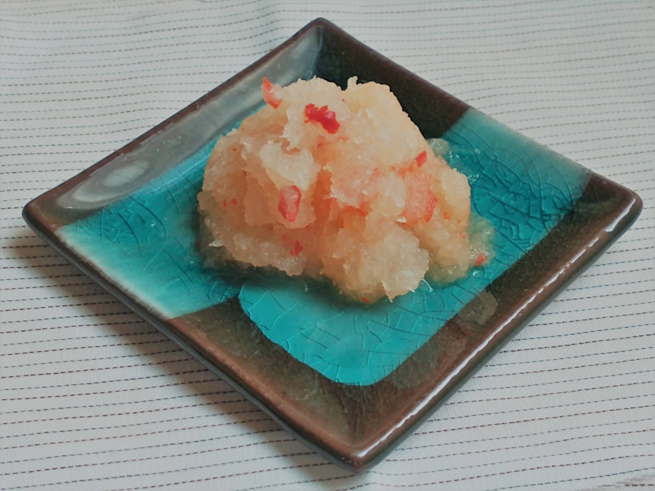 もみじおろしとはどんなもの?名前の由来や赤い理由、料理に使う もみじおろしとはどんなもの?名前の由来や赤い理由、料理に使う