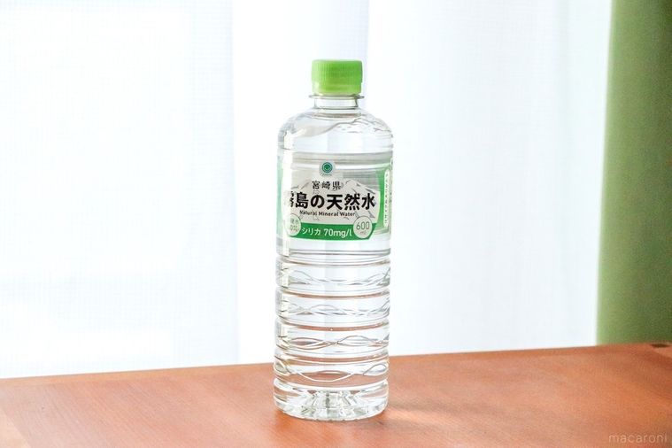 ファミリーマートの宮崎県霧島の天然水のパッケージ