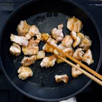 【作り方】鶏もも肉とセロリの中華炒め