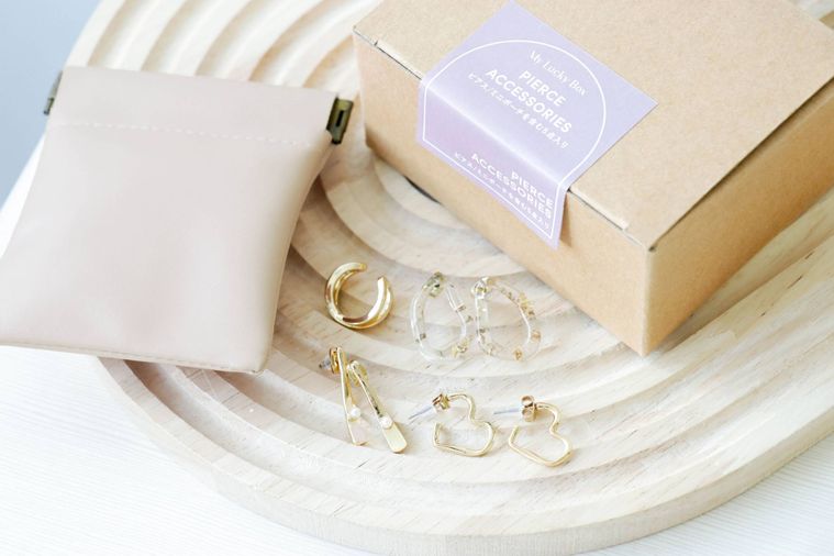 ACCESSORIES ピアスの中身イメージ