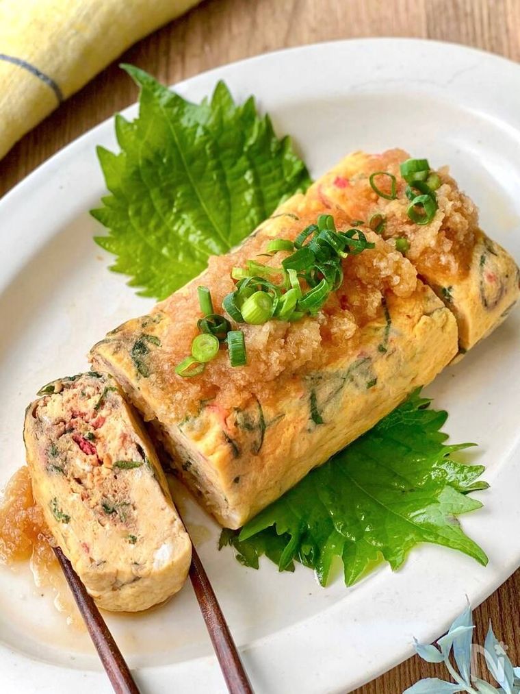 梅と大葉が入っただし巻き卵