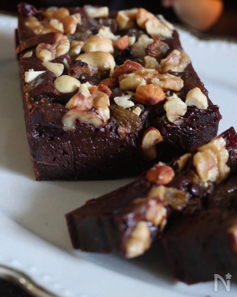 器に盛られたとろける生チョコブラウニー