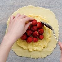 【作り方】いちごのタルト風ケーキ