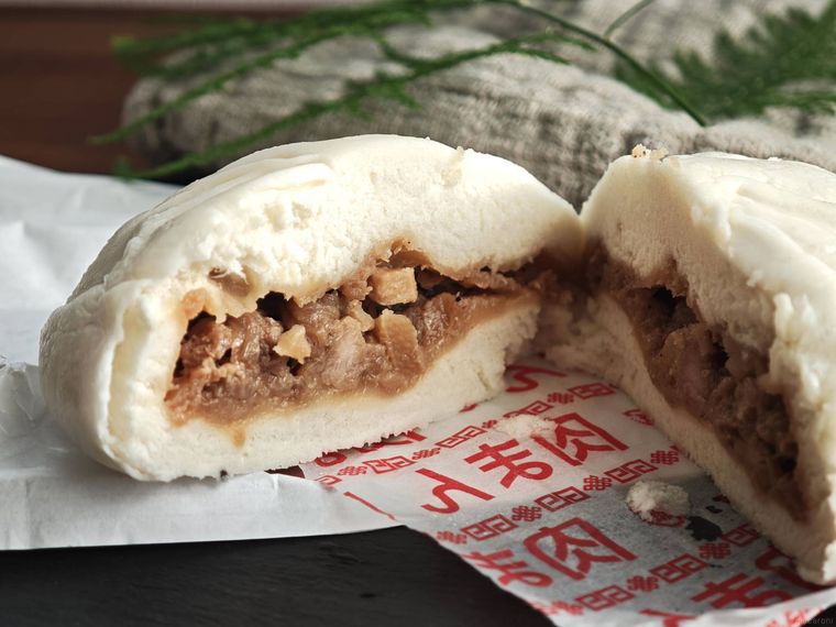 ローソンの肉まんの断面