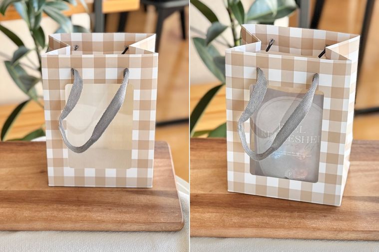 LJP ハドルバッグ 01 チェックの全体と中身を入れた様子