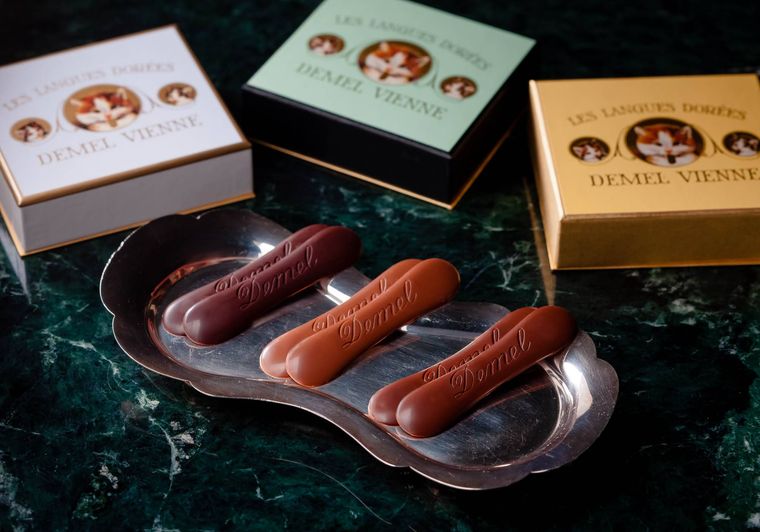 デメルのソリッドチョコ猫ラベルを3種類並べた様子