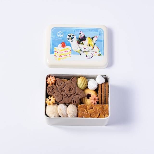 パティスリー ドゥ ボンヌ オーギュル招き猫クッキー缶のイメージ