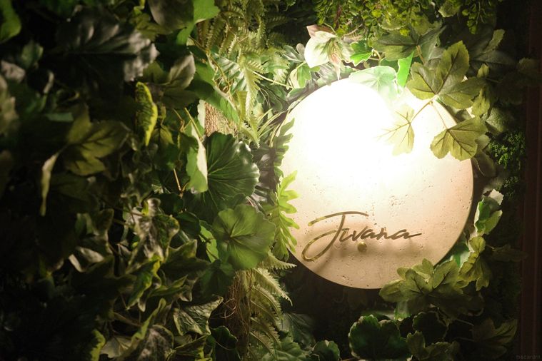 レストランの看板