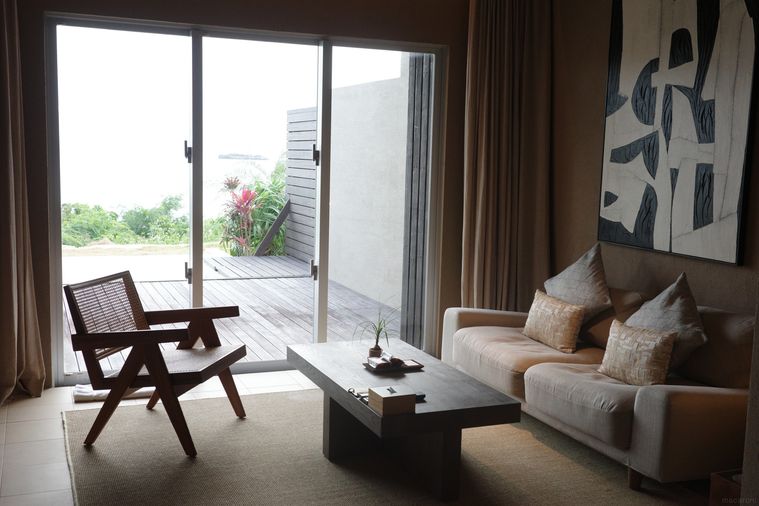 リビングのソファ