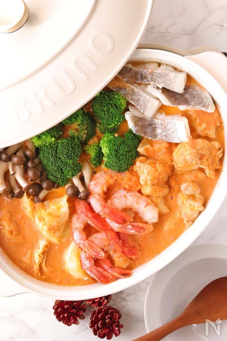 ブルーノの白い鍋で作った海老のビスク鍋