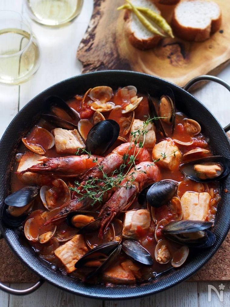 黒いフライパンで作ったおもてなしブイヤベース鍋