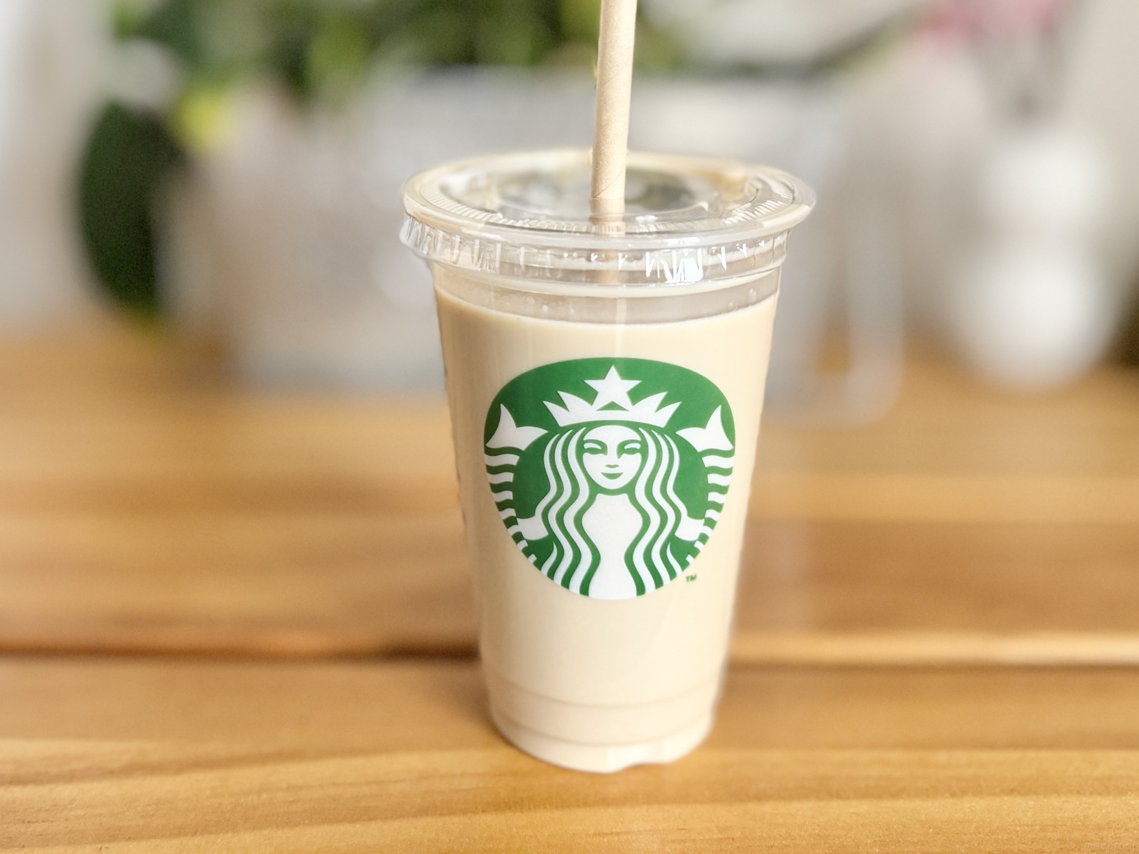 スターバックスラテ（アイス）の絶品カスタム8選。非甘党さんも必見