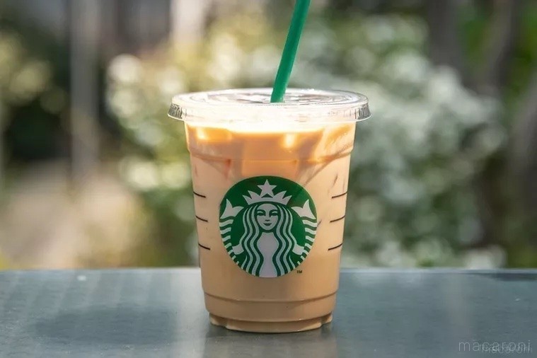 スターバックスラテ（アイス）の絶品カスタム8選。非甘党さんも必見