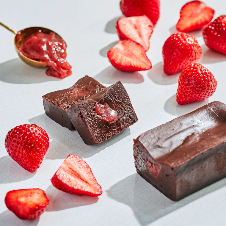 ホワイトデー限定生ガトーショコラ あまおうのイメージ