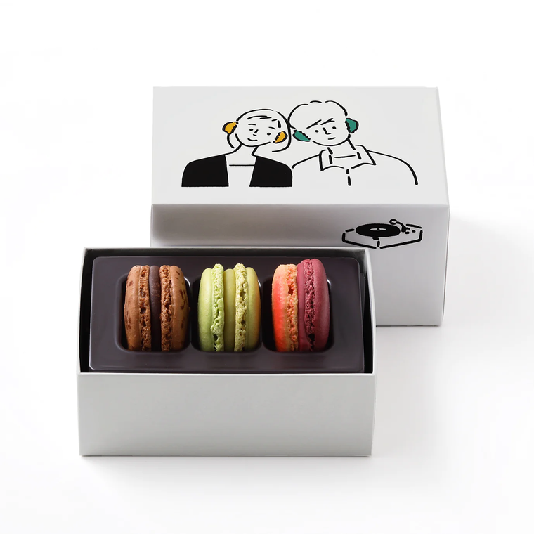 マカロン3個詰合わせ長場雄氏コラボレーションBOXのイメージ