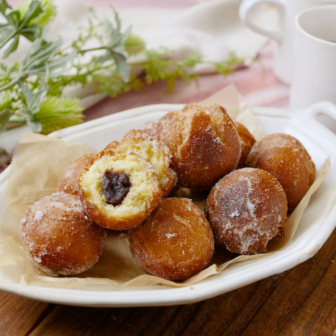 サクッとふんわり♪ホットケーキミックスで作るあんドーナツ - macaroni