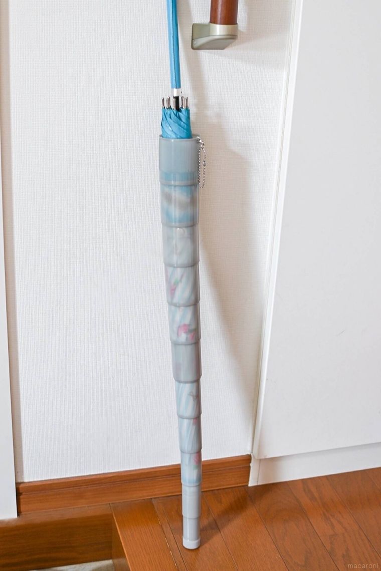 伸縮傘ケースに入れた長傘