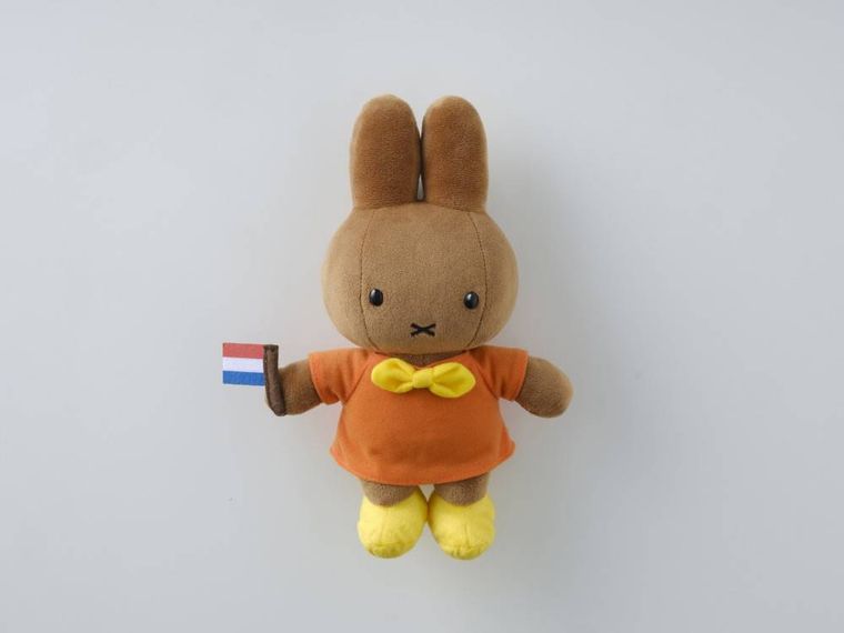 メラニー ぬいぐるみ