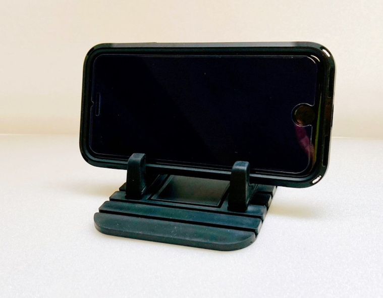 キャンドゥのすべらんスタンドを横向きに置いたところ