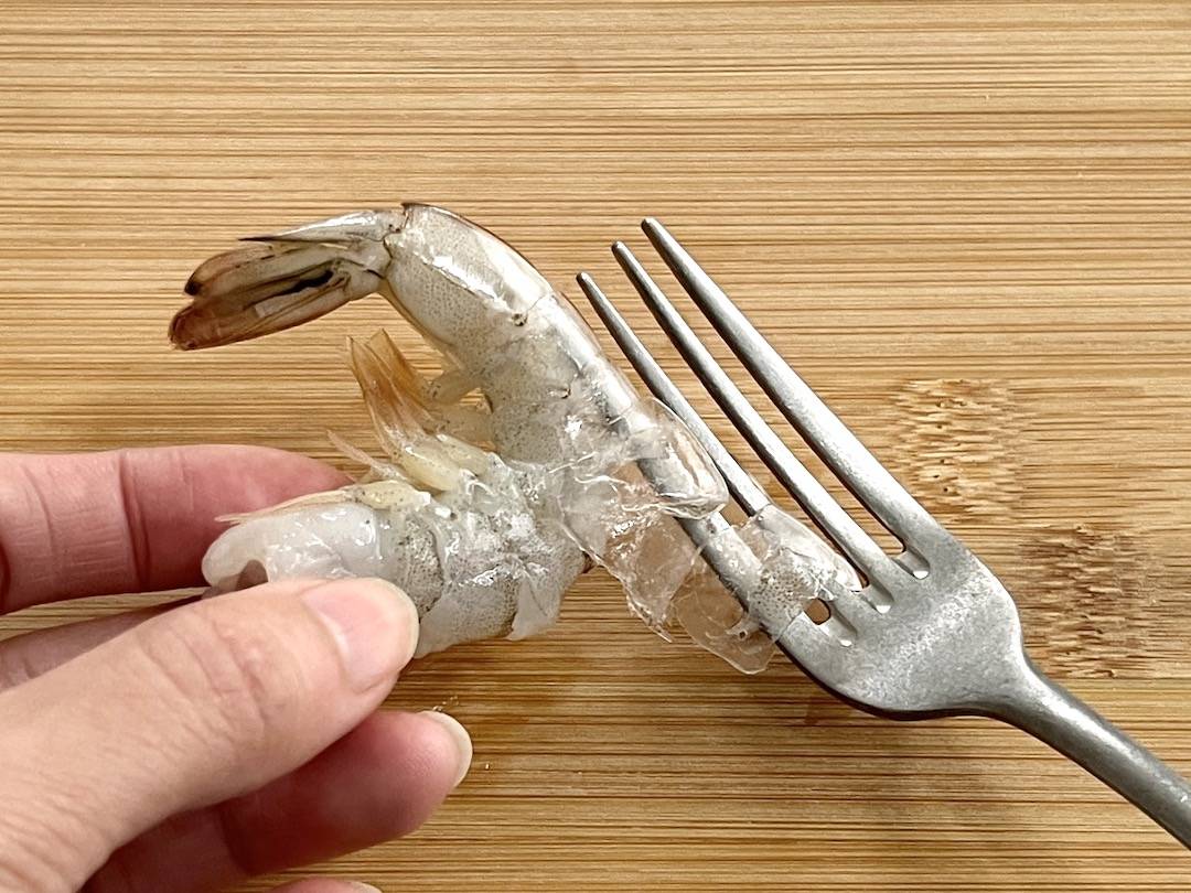 エビ 剥き 方