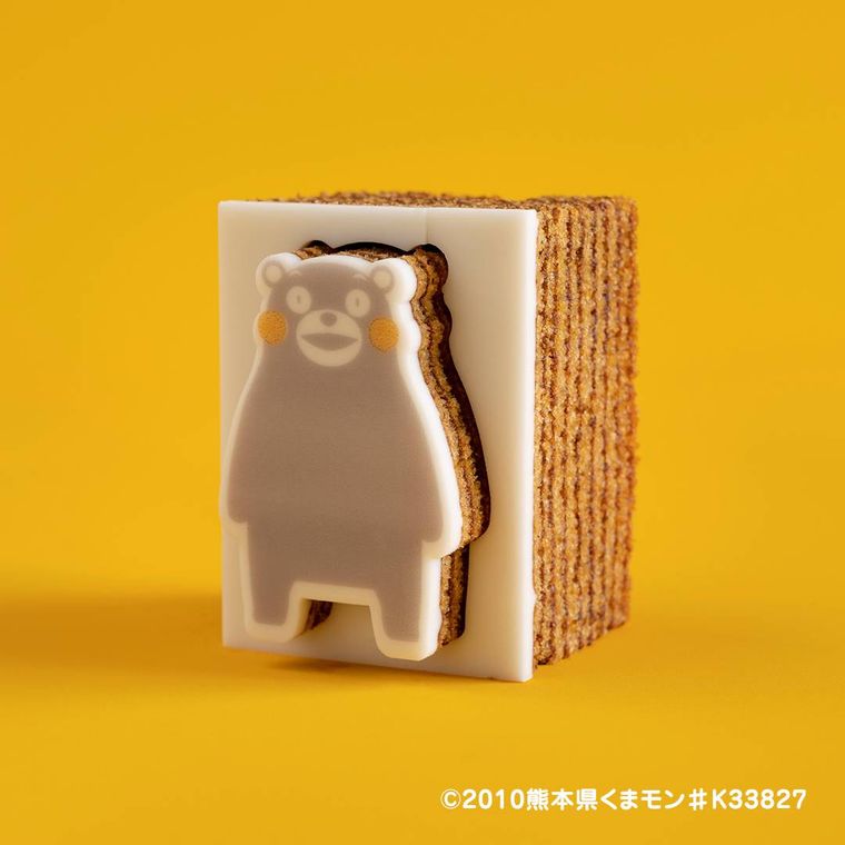 くまモン型の型抜きバウム