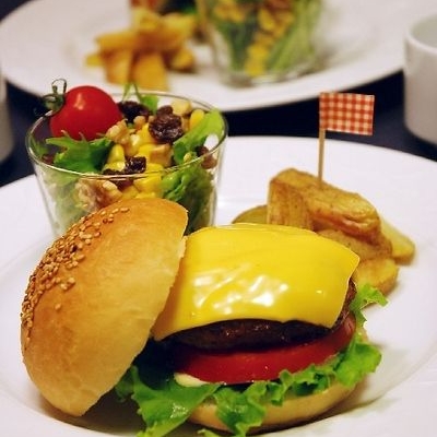 好きな具材を挟んじゃおう!手作りハンバーガーの簡単レシピ9選