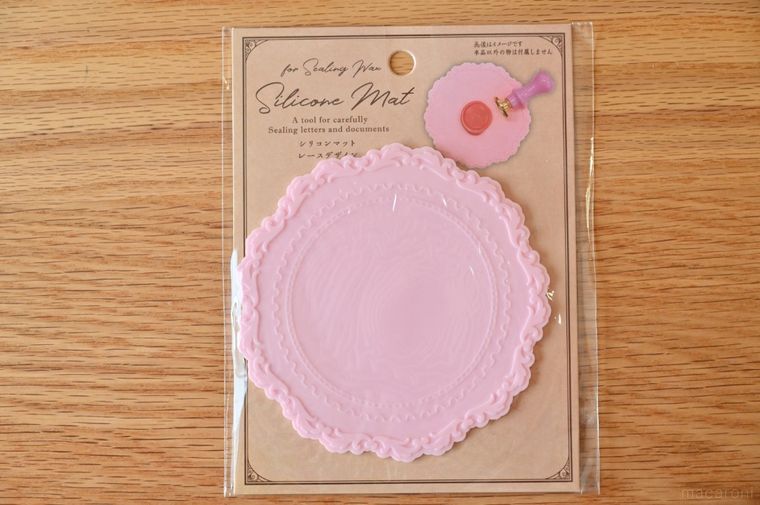 セリアにあるピンクのシリコンマット