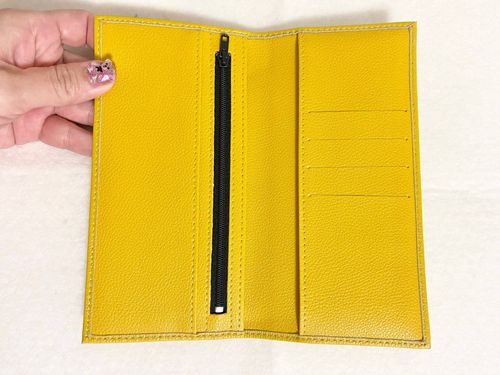大バズリ中！コスパ最強の「皇居財布」の使い勝手や買い方を紹介 