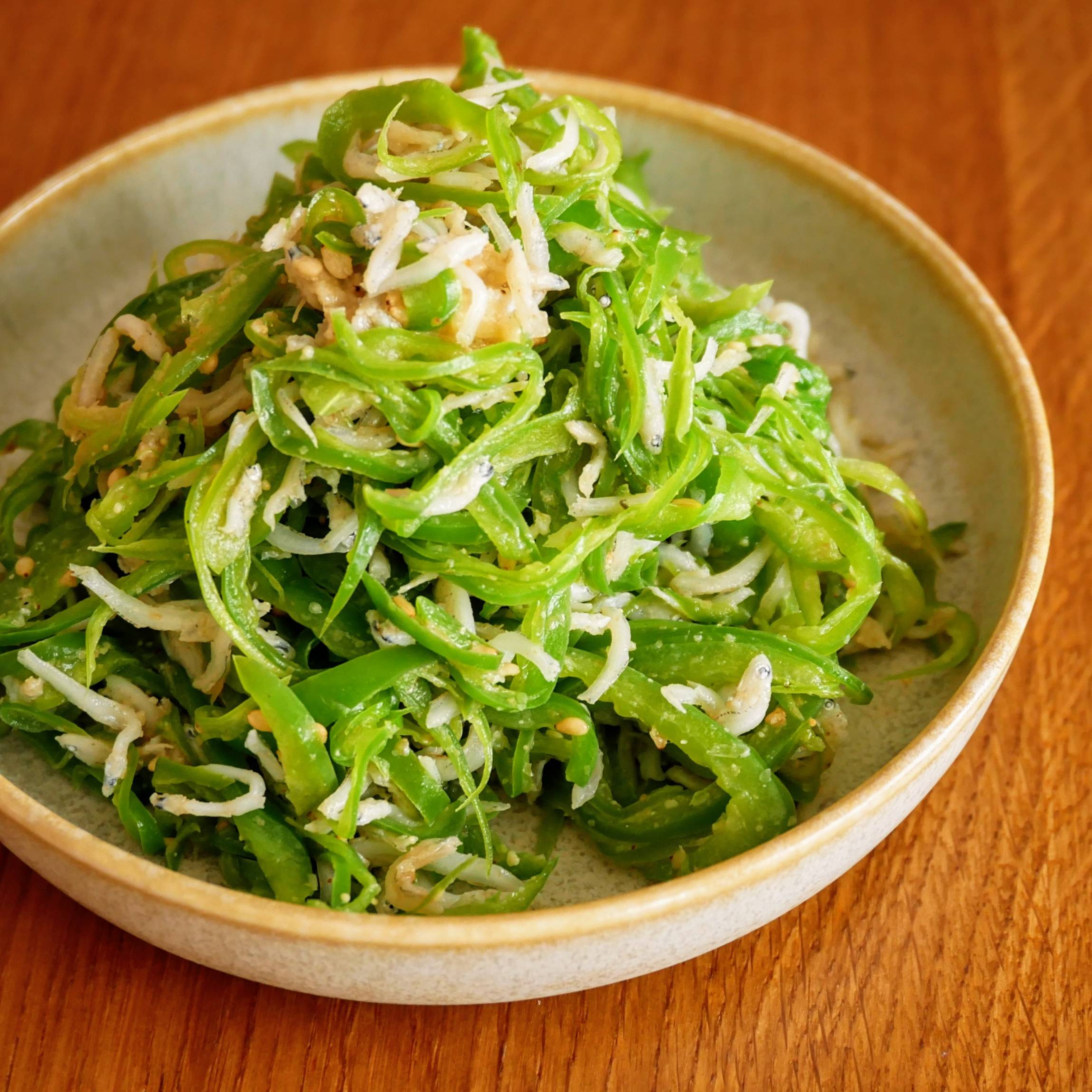 リ*ン様 ✨リカルメピーマン✨ 献立のあとひと品に！レンチン和風ピーマン - macaroni