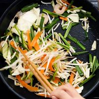 【作り方】エビたま焼きうどん