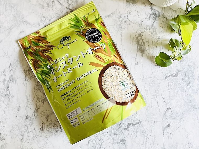 まいばすけっとのインスタントオーツ オートミールのパッケージ